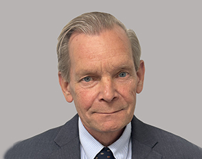 Norton T. Lowe headshot.